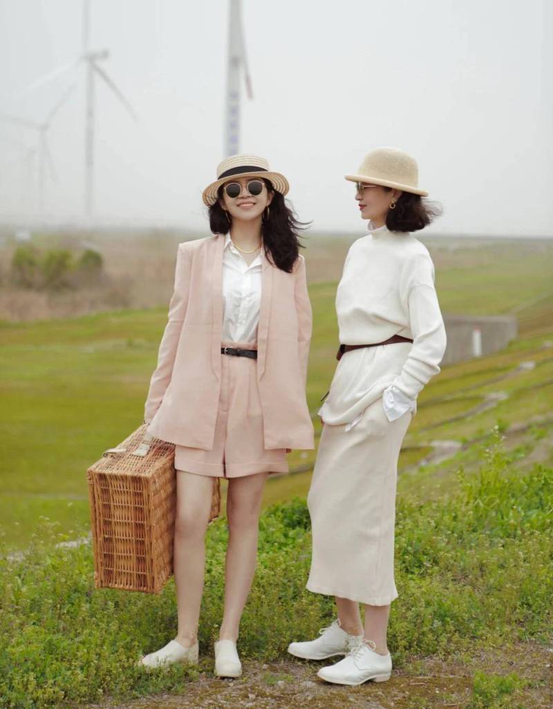 日出东方照大地生肖