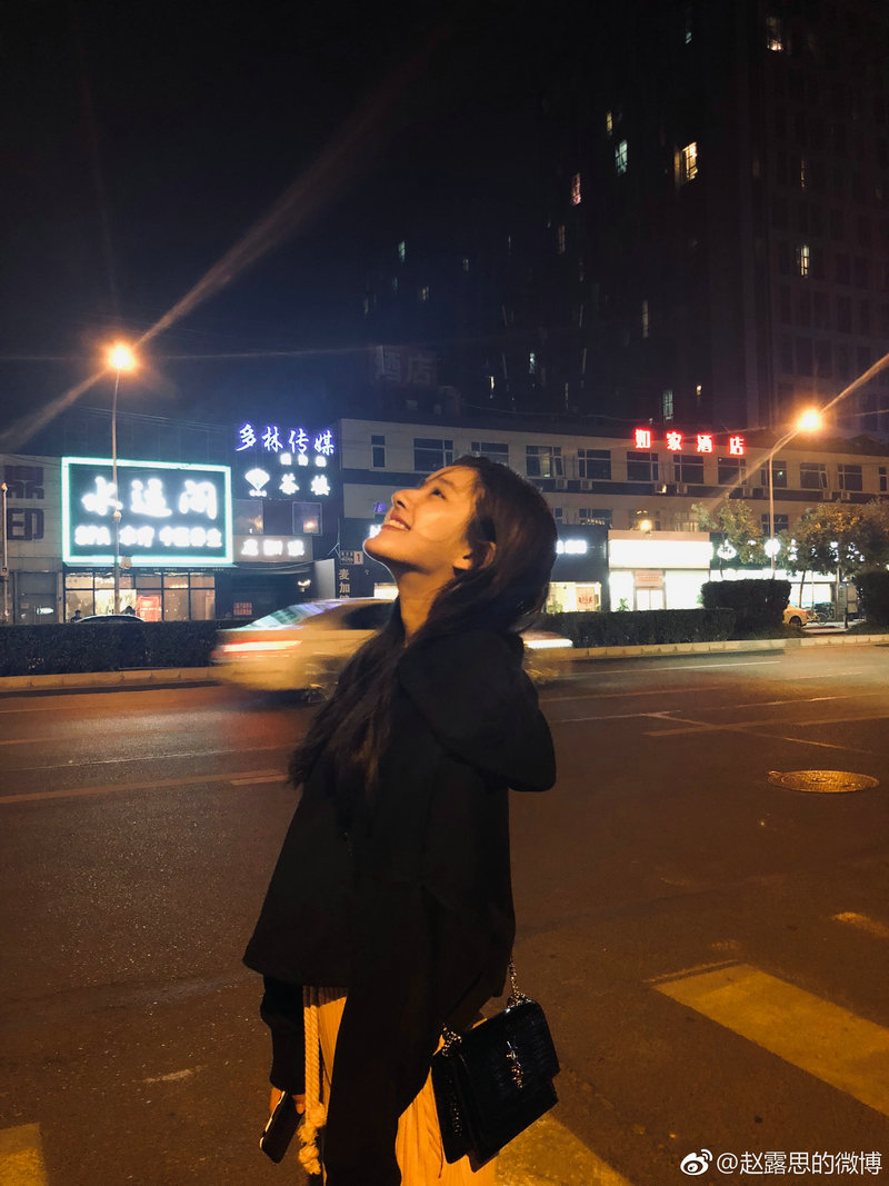 单依纯妈妈哪一年出生 单依纯妈妈哪一年出生