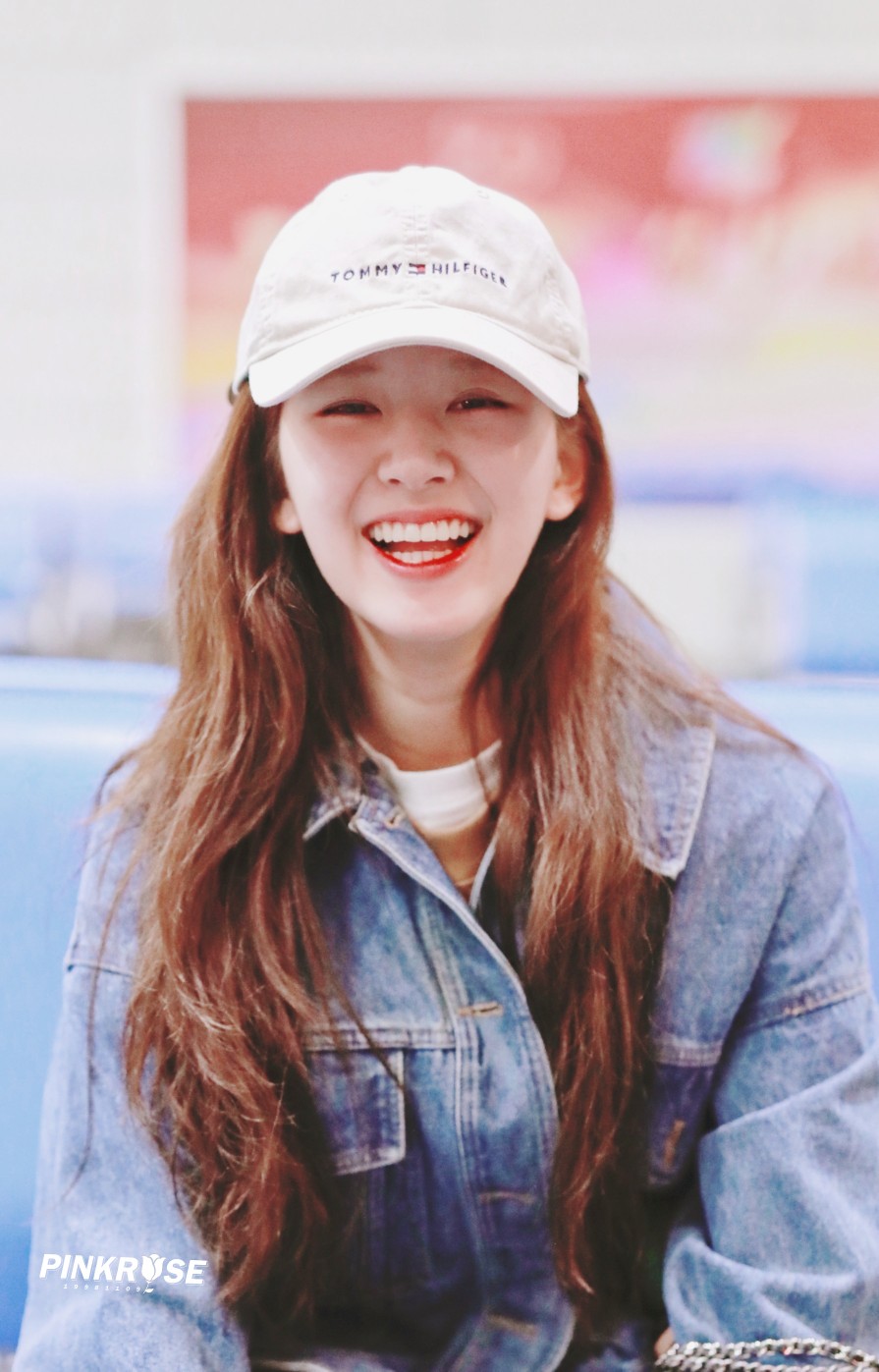 何润东老婆是卖什么都专柜