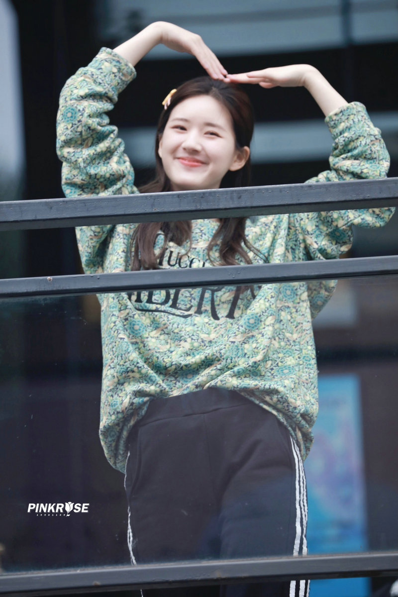 张馨予自曝患斑秃