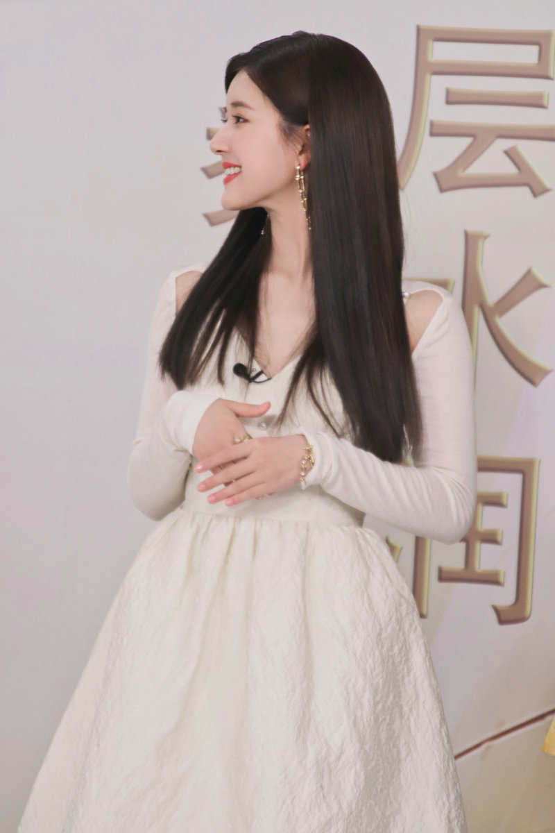 贺瑶扮演者姜妍_贺瑶是谁女儿