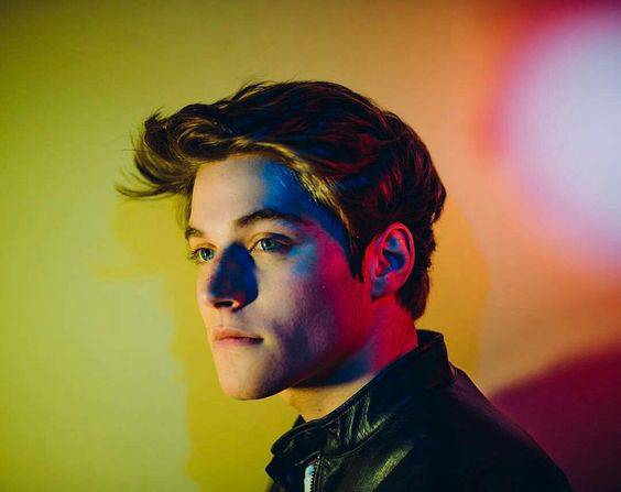 姚晨个人资产多少亿元