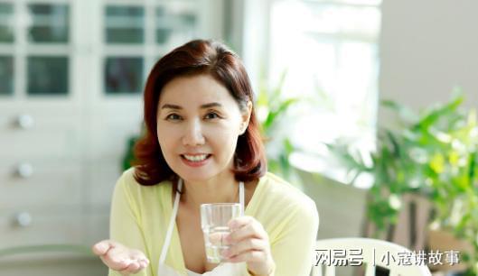 董卿主持的节目有什么 董卿主持的节目有什么