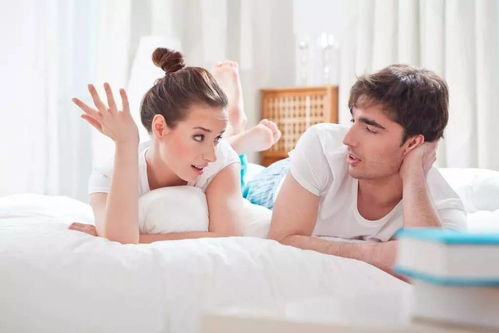 演员陈龙继当志愿者后又为居民理发 演员陈龙继当志愿者后又为居民理发