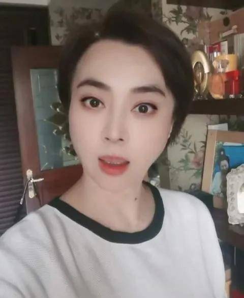 秋天的故事 秋天的故事电影免费观看 秋天的故事 秋天的故事电影免费观看