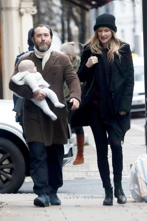 熊猫血男子献血证塞满了抽屉