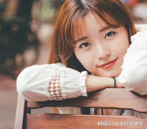 李小冉晒庆生照