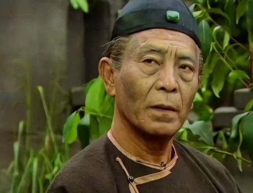 何洁个人资料简介埃博拉前线