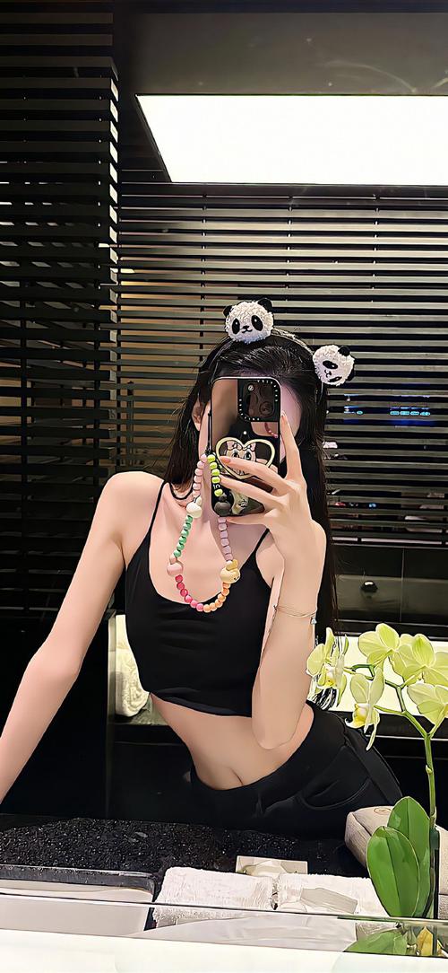 45岁汤唯街上被偶遇 45岁汤唯街上被偶遇